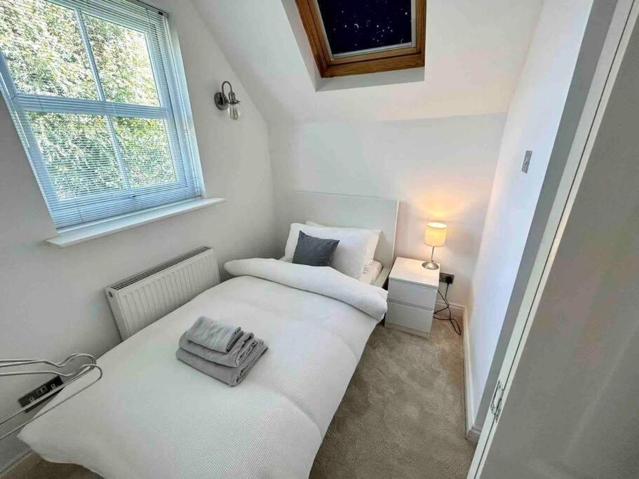 Home In Southsea With Hot Tub, Close To The Sea Portsmouth Eksteriør billede